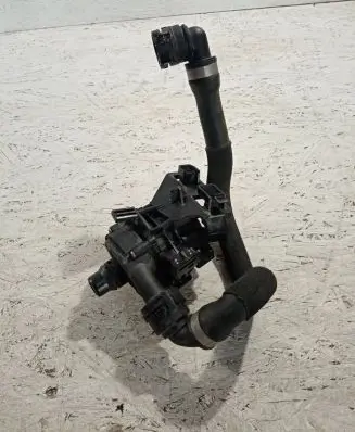 BMW 5 G30 G31 Electric auxiliary coolant/water pump 8638237 20200224 0392024063