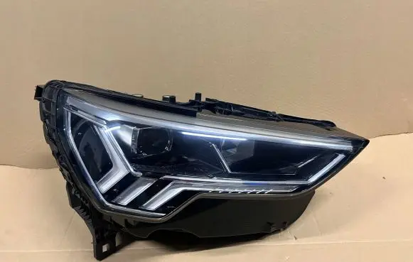 Audi Q3 F3 Headlight/headlamp 83A941034