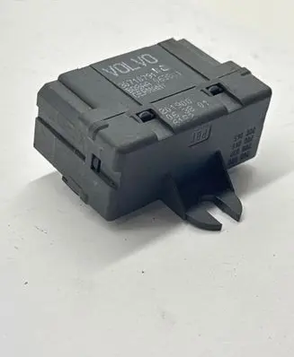 Volvo S60 Seat heating relay 30710791 201900 063801