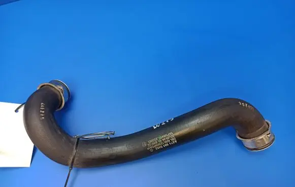 Mercedes-Benz CLS C219 Engine coolant pipe/hose A2115015482