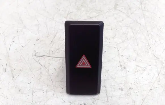 Toyota Prius (XW50) Hazard light switch 15D509
