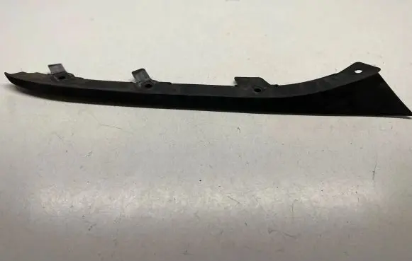 BMW 8 G15 Front bumper lip 8080002 51118080002