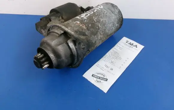 Volkswagen New Beetle Starter motor 02A911023R