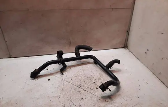 Volkswagen PASSAT B6 Coolant pipe/hose 