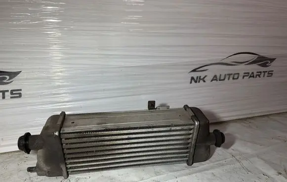 Hyundai i30 Intercooler radiator AP100702