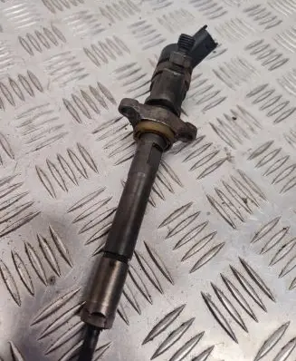 Fuel injector