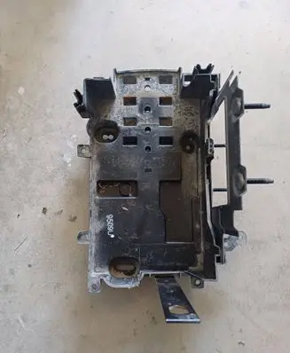 Buick Encore I Battery box tray 42334926