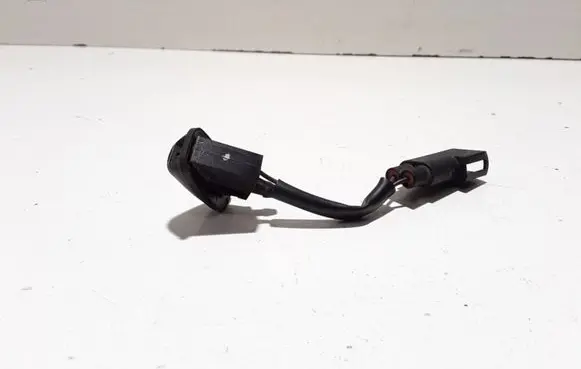 Windshield washer spray nozzle