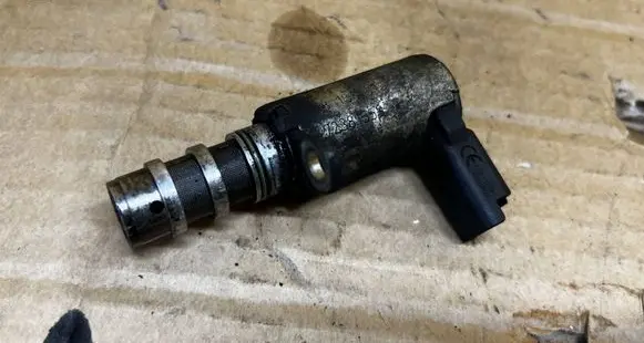 Ford Mondeo MK V Oil pressure sensor 9815631580