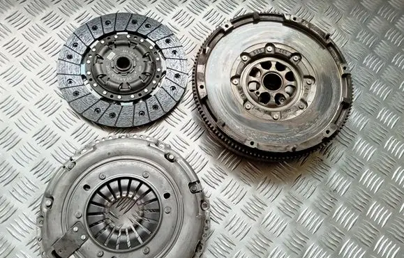 Audi Q3 8U Clutch set kit 124080110 324054610