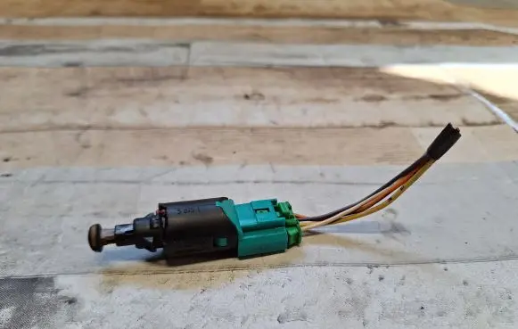Brake pedal sensor switch