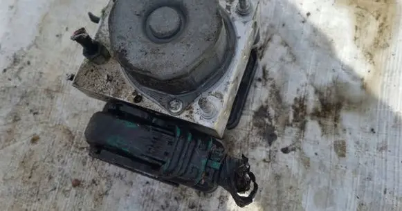 Nissan Micra ABS Pump 439694