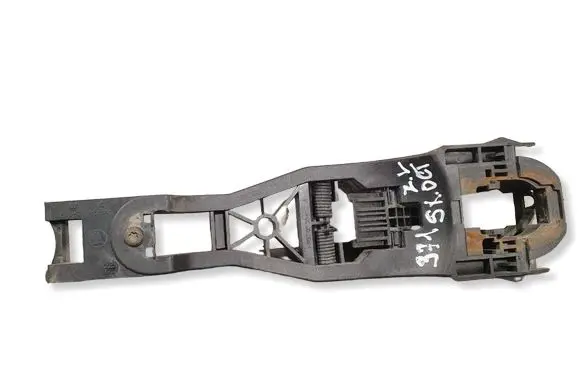 Skoda Octavia Mk1 (1U) Rear door exterior handle/bracket 6Y0837885 6Y0837886