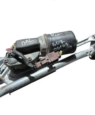 Front wiper linkage and motor