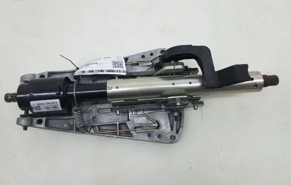 Mercedes-Benz C W204 Steering wheel axle A2044604516