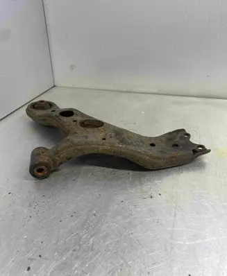 Toyota RAV 4 (XA30) Front control arm ---