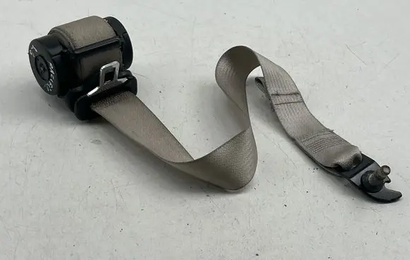 Rear seatbelt