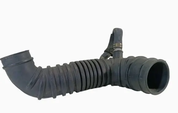 Mitsubishi Pajero Air intake hose/pipe