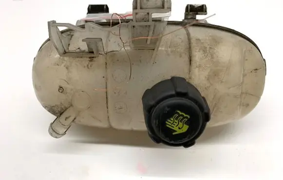 Opel Vivaro Coolant expansion tank/reservoir 217101893R