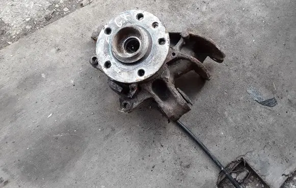 Volkswagen Touareg I Rear wheel hub NOCODE