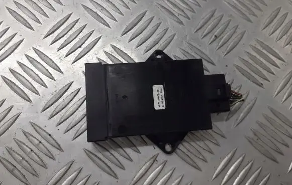 Ford Mondeo Mk III Window wiper relay 3S7T-3F856-AB