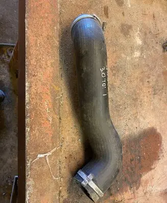 Jaguar XF X250 Intercooler hose/pipe 4R836F072AC D05WB