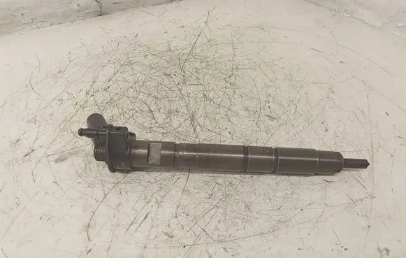 Audi Q7 4L Fuel injector 059130277AH 0445115052