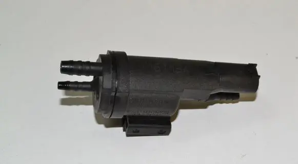 Mercedes-Benz C W205 Turbo solenoid valve A0025407097