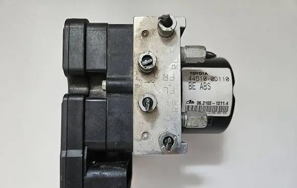 Toyota Yaris ABS Pump 445100D110 895410D060