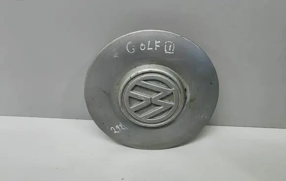 Volkswagen Golf III Original wheel cap 1H0601149B