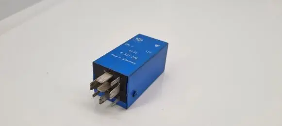 BMW 5 E34 Other relay 8351298 61358351298