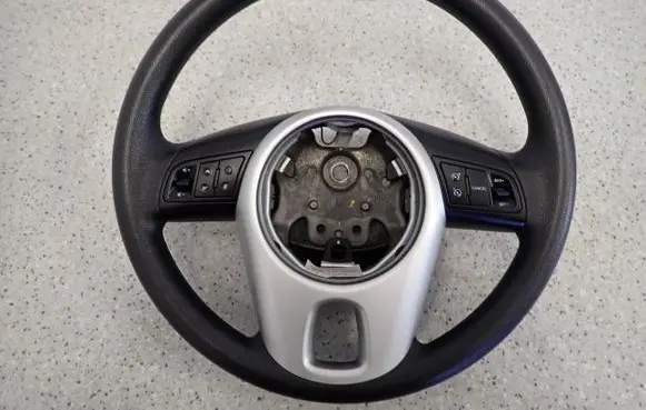KIA Venga Steering wheel 