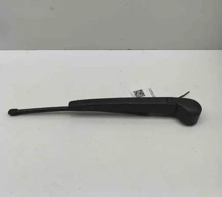 Rear wiper blade arm