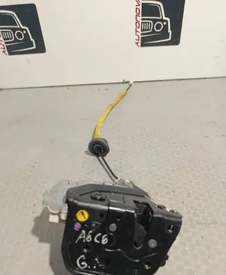 Audi A6 S6 C6 4F Rear door lock 4F0839015