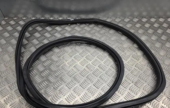 Audi A6 S6 C7 4G Rubber seal front coupe door 