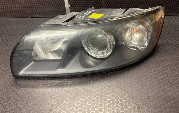 Volvo V50 Headlight/headlamp 31213179 0301198201