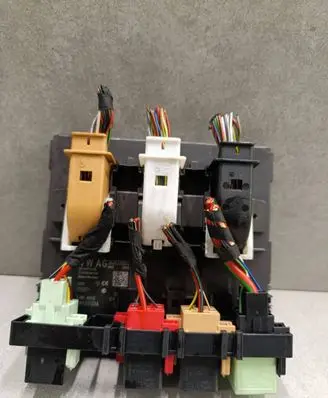 Volkswagen Tiguan Comfort/convenience module 5K0937086Q BCMPQ35 5WK50503A