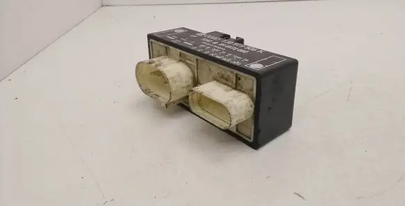 Coolant fan relay