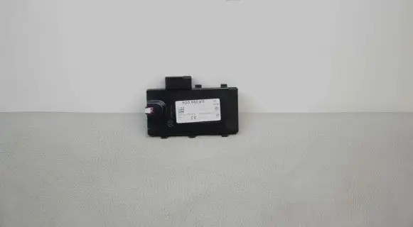 Volkswagen Touran III Aerial antenna amplifier 5G0980611