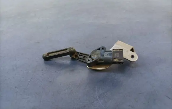 BMW 5 G30 G31 Sensor 6870965