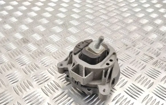 BMW M4 F82 F83 Engine mount bracket 2284817