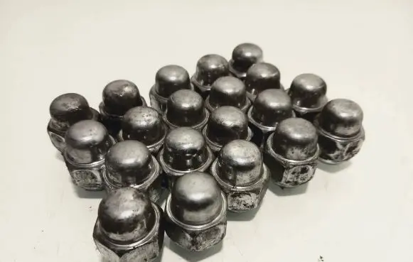 Hyundai Tucson TL Nuts/bolts 