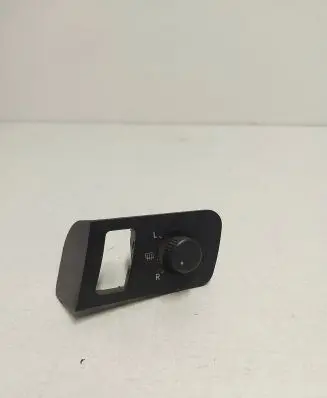 Volkswagen Touran I Wing mirror switch