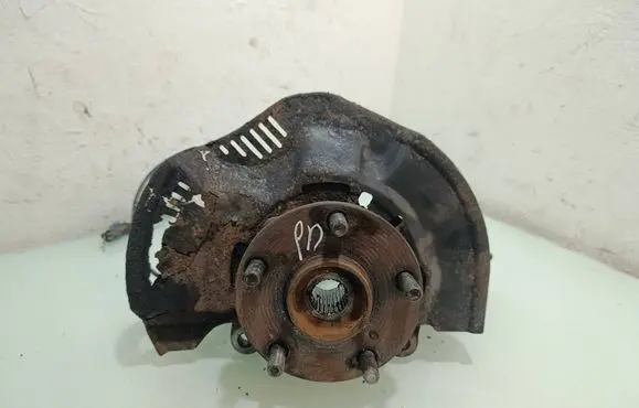 Toyota Corolla E140 E150 Front wheel hub