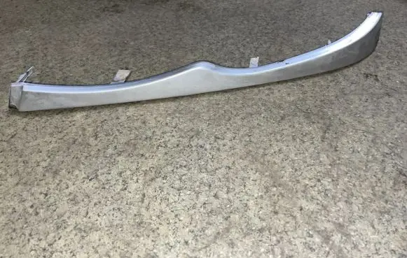 Under headlight/headlamp trim