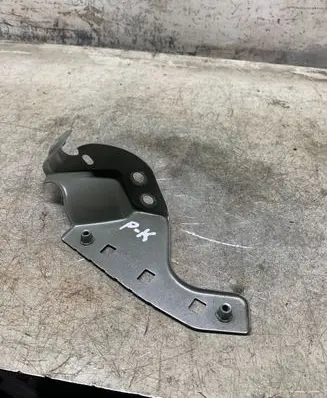 Volkswagen Taigo Fender mounting bracket 2g7821135