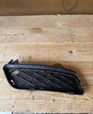 BMW X3 F25 Front bumper lower grill 7210469