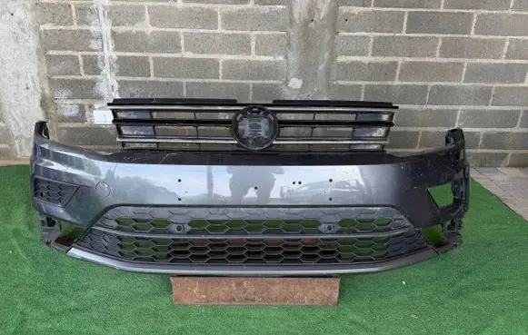 Volkswagen Tiguan Front bumper 5NA807221