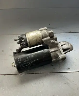 BMW 5 E60 E61 Starter motor 7796892 20070124 0001115046