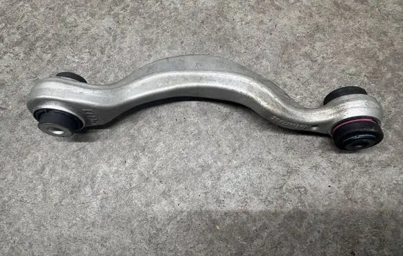 Rear control arm
